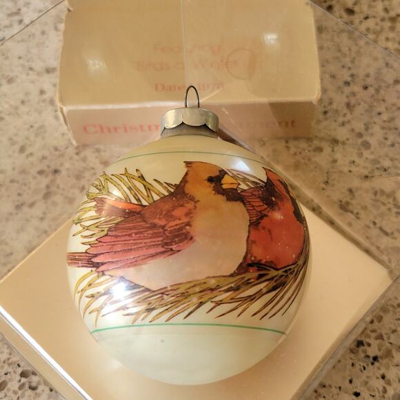 Hallmark Christmas 1976 Cardinal Tree Trimmer Collection Bauble Ball Ornament - Picture 4 of 16